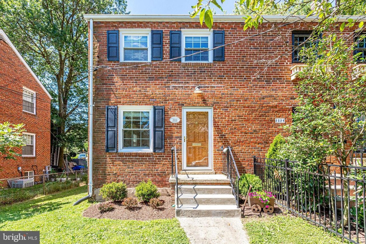 2522 N Winchester St