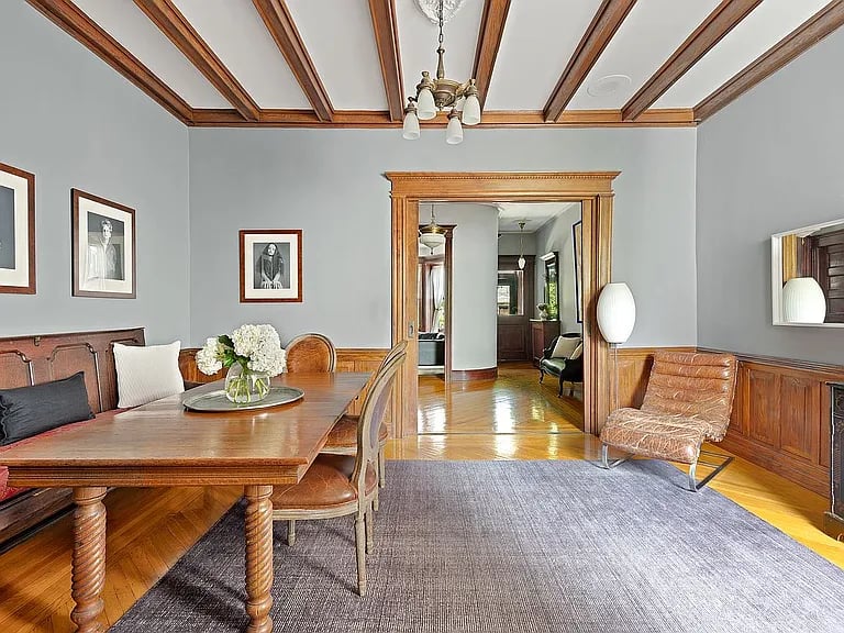 154 67th St