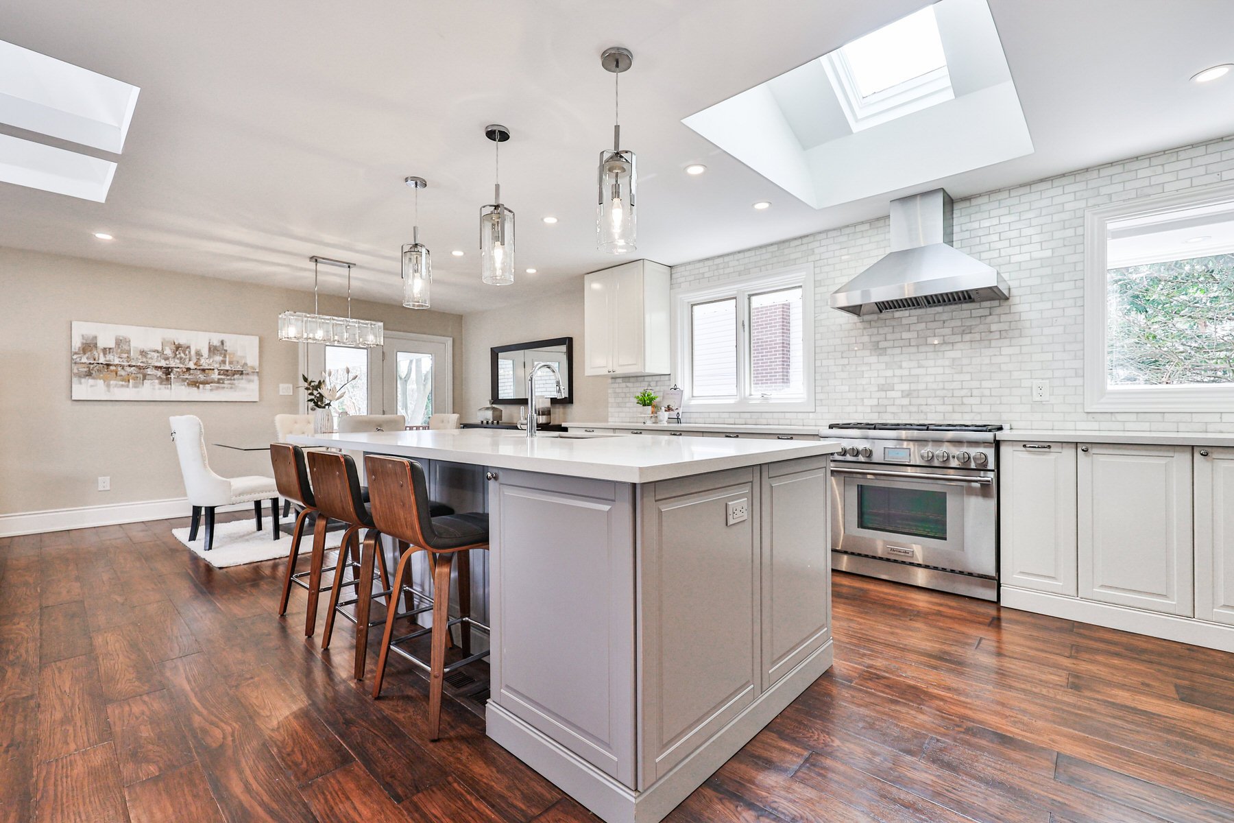 1276 Greenoaks Drive