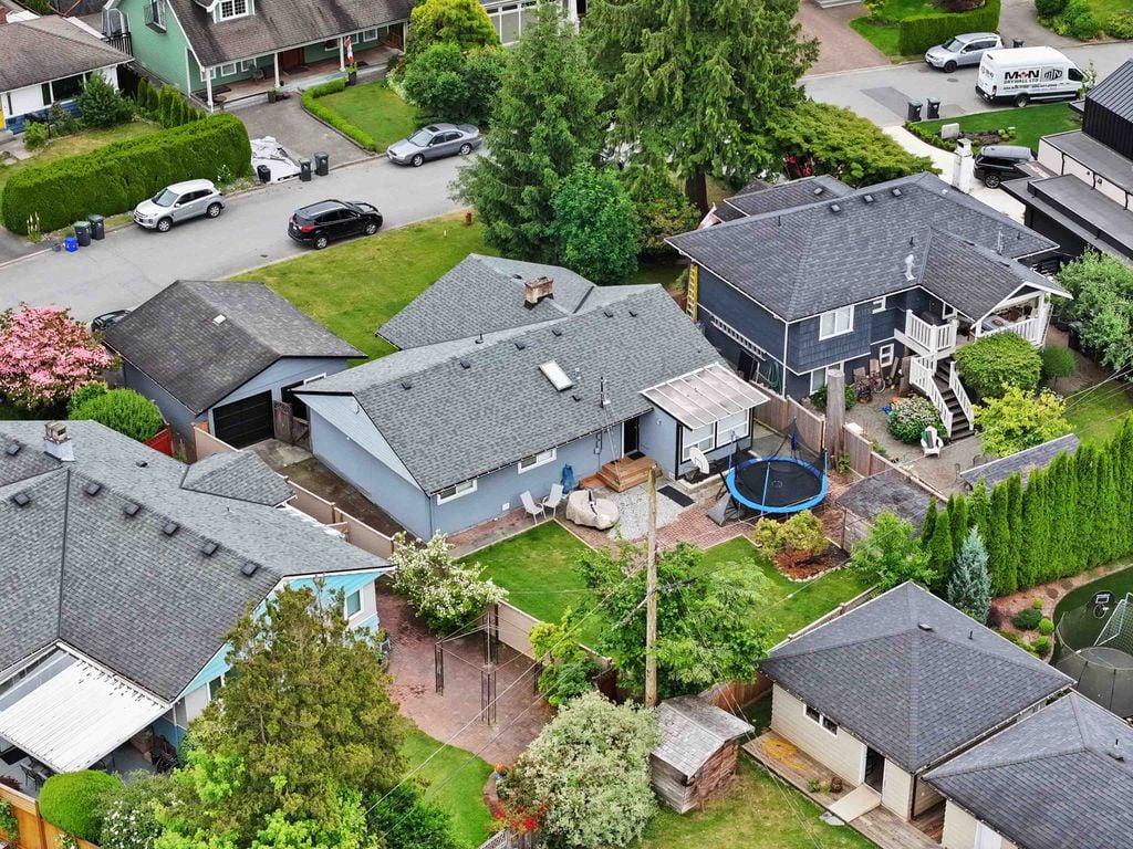 3149 Beverley Cres