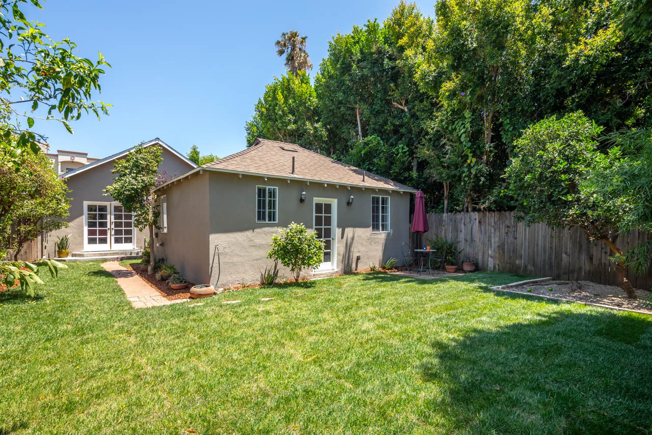4427 Vantage Ave, Studio City