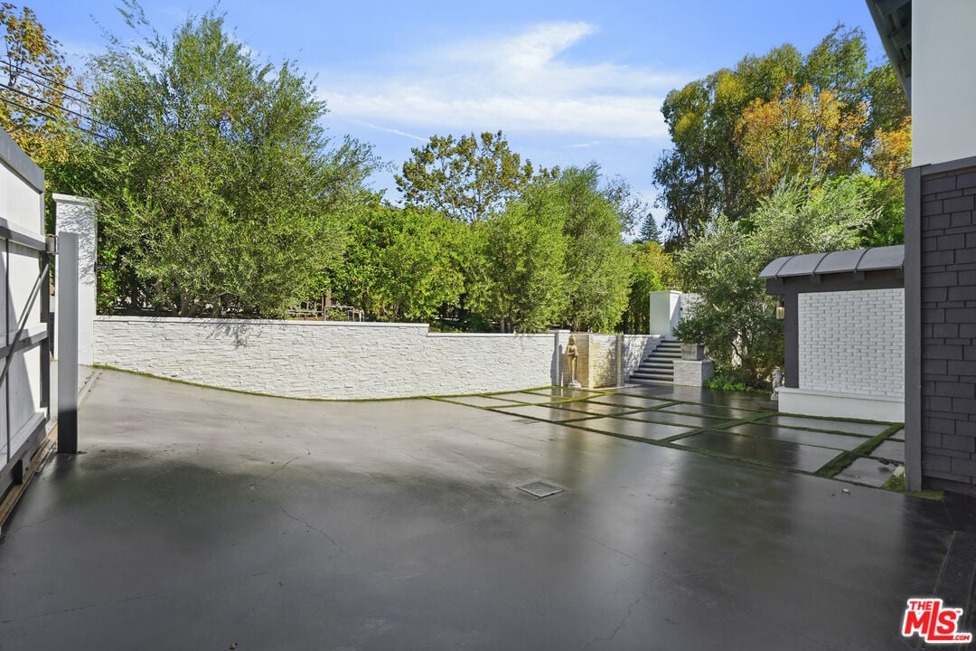 Solis Vista, Serra Rd, 90265