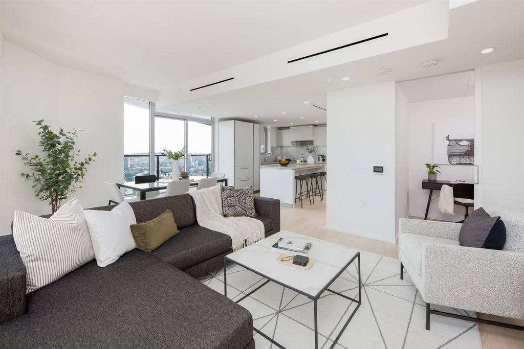 889 Pacific St, #3304