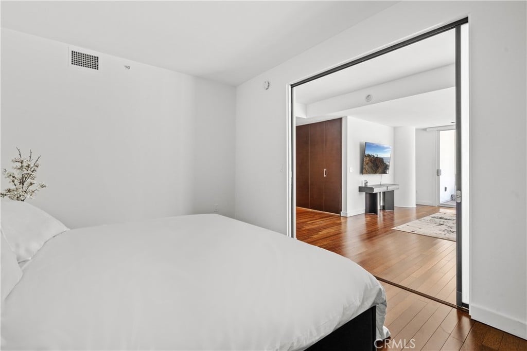 6250 Hollywood Blvd, #4M