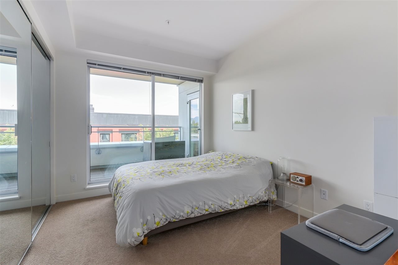 3333 Main St, #305