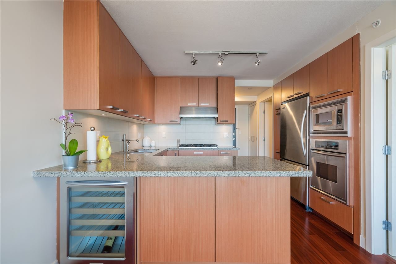 211-3228 Tupper St