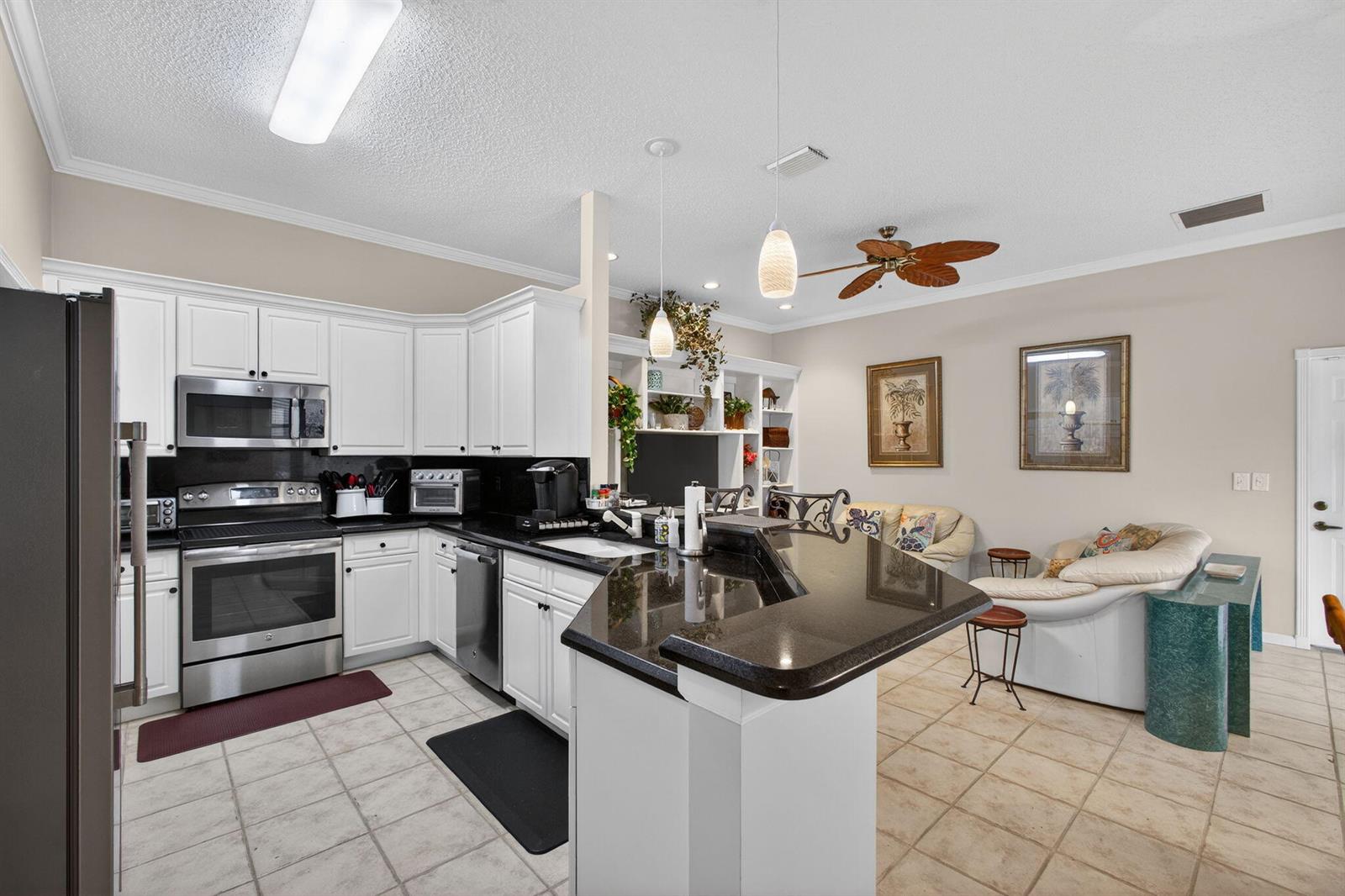 2085 Chagall Circle
