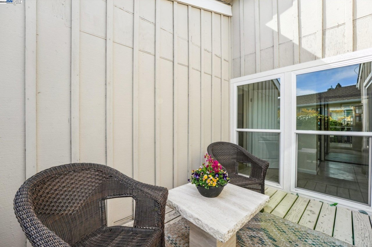 2119 Presidio Ct