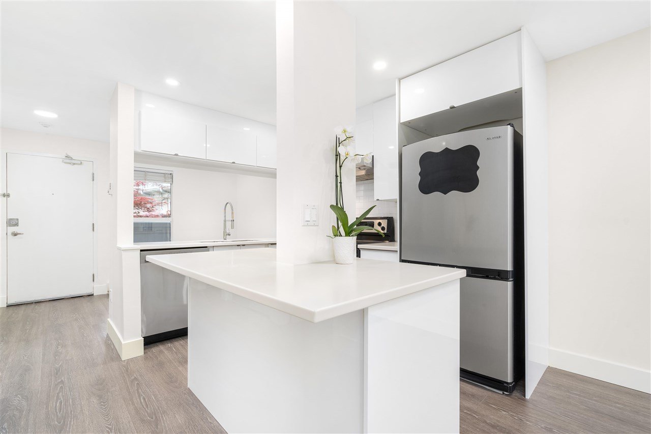 204-1365 W 4th Ave