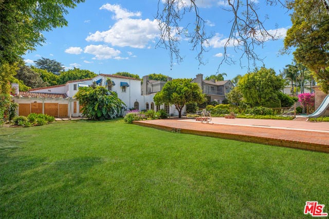 Aurora Estate