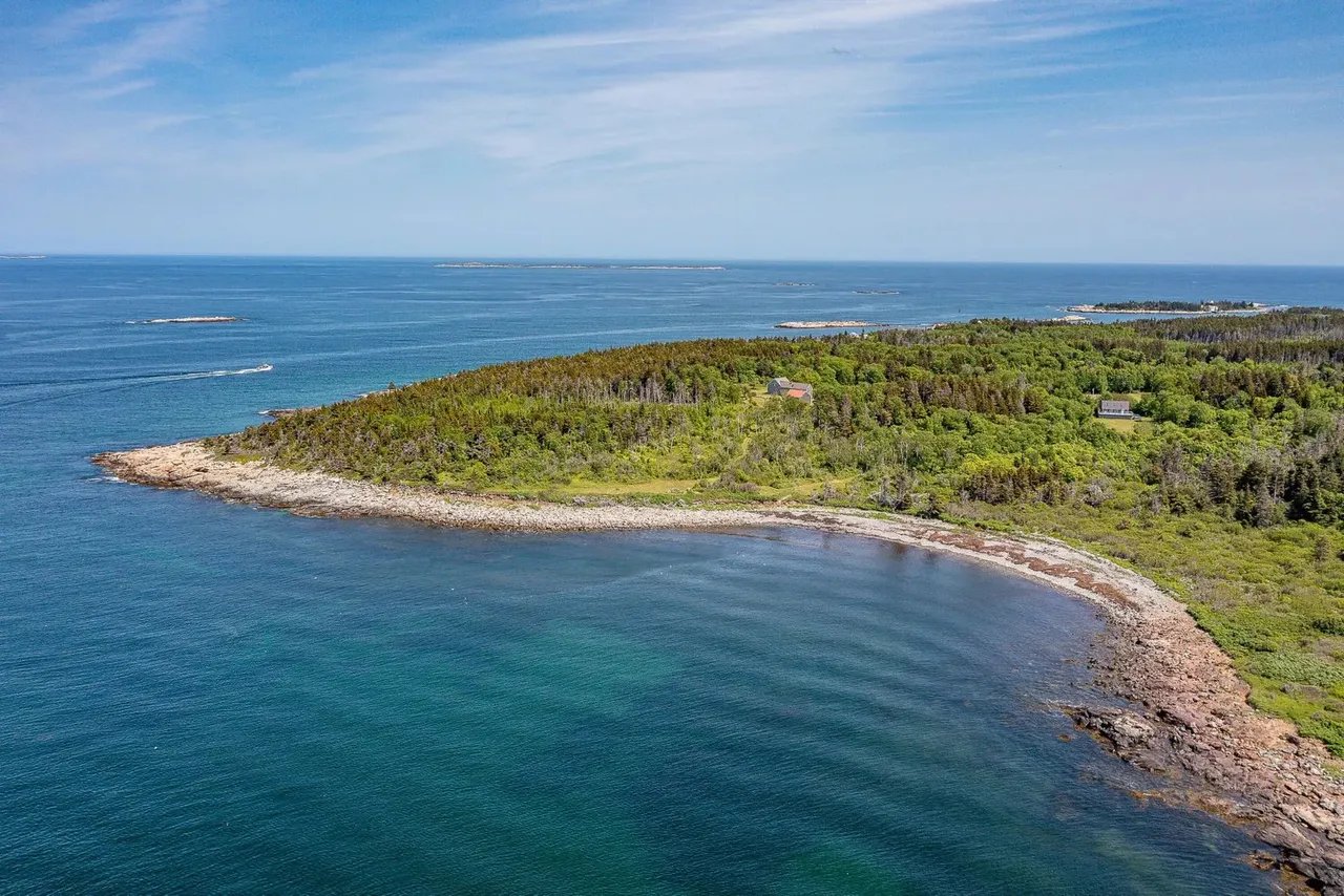 New Listing: 161 North Road, Matinicus, ME 04851 – $1,850,000
