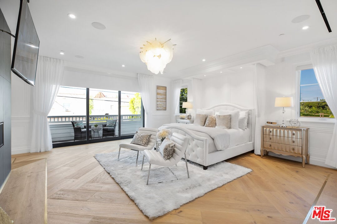 Oasis Sapphire
