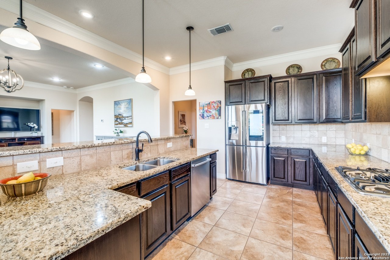 8007 Hermosa Hill