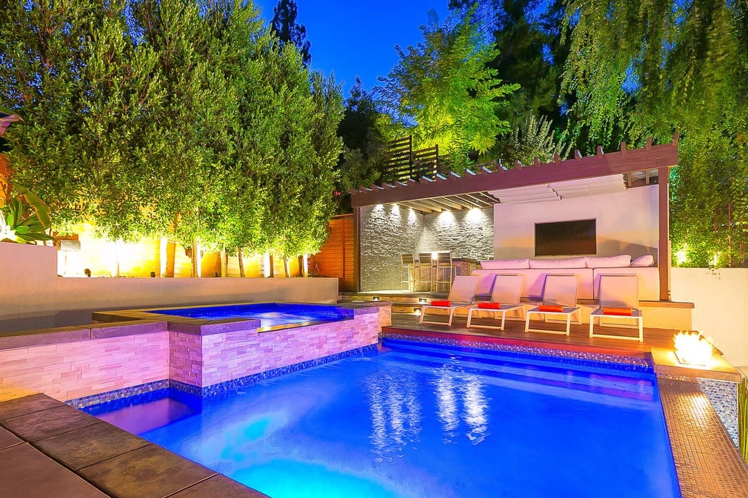 Aurora Villa