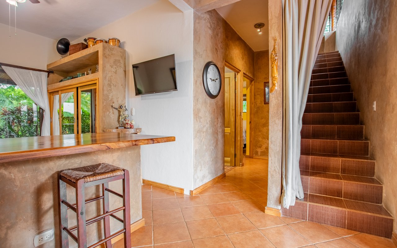 Tropical Getaway with Two Villas and Lush Gardens Near the Heart of Uvita