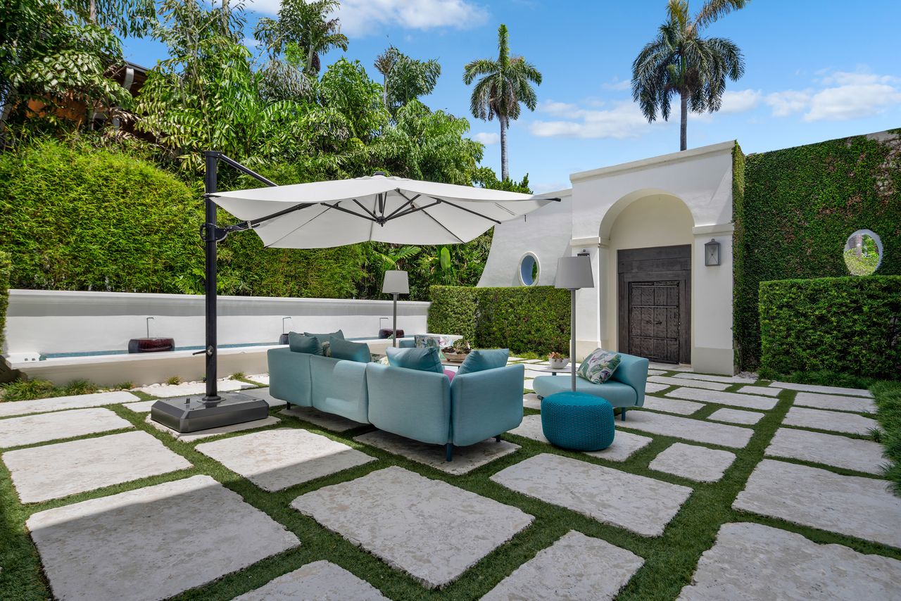  Sunset Island III Waterfront Estate