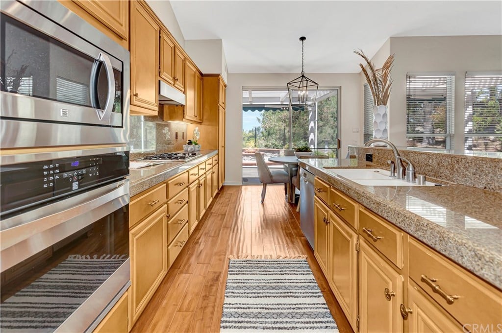 2238 N Azalea Dr