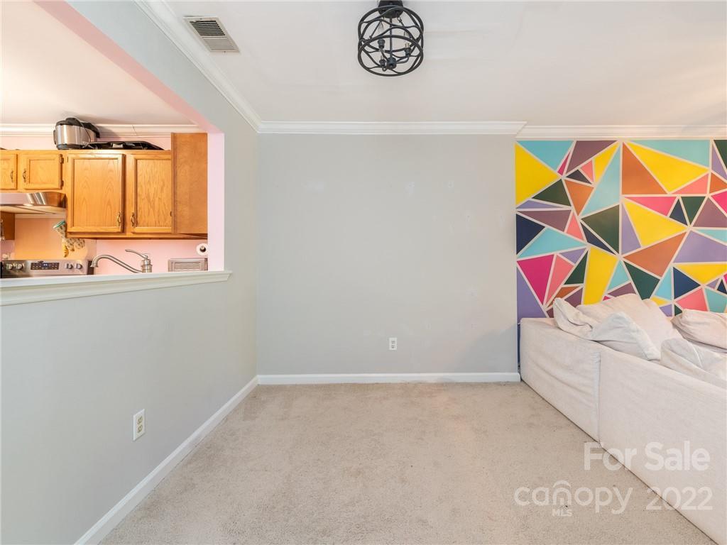 8251 Golf Ridge Dr