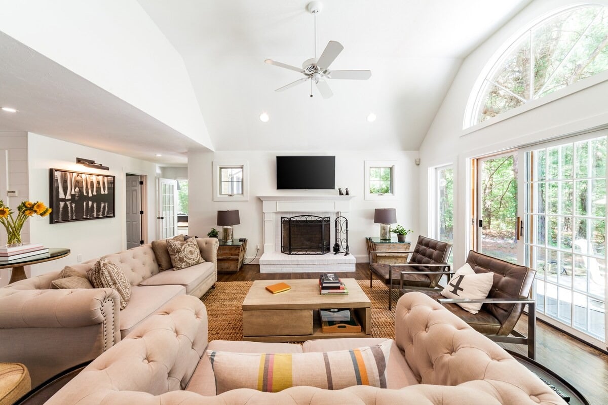 Luxury 5 Bedroom Katama Estate With Pool & Hot Tub