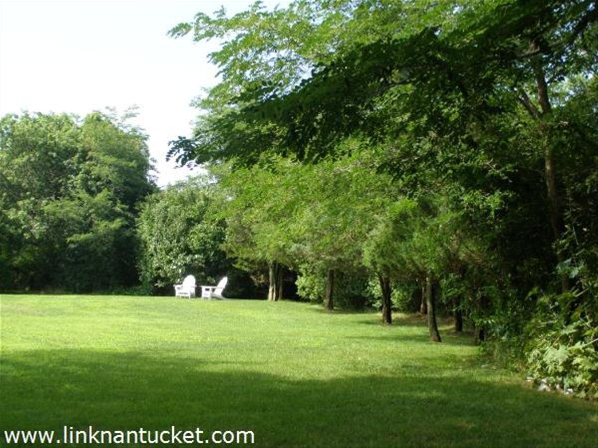 21 R Madaket Rd