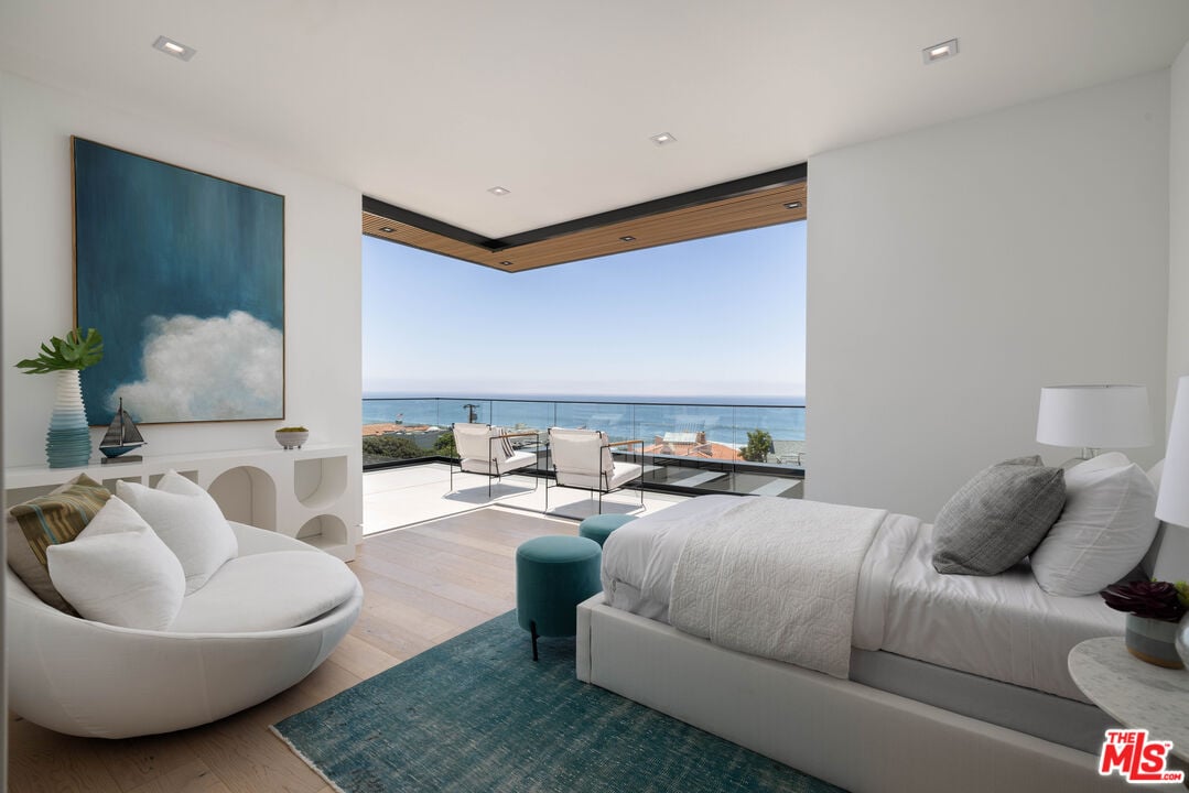 Zenith Horizon, Malibu Rd, 90265