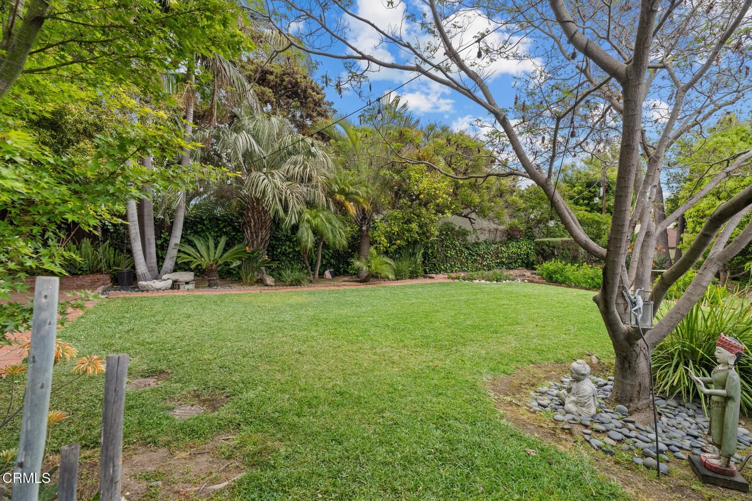 3272 Rowena Ave