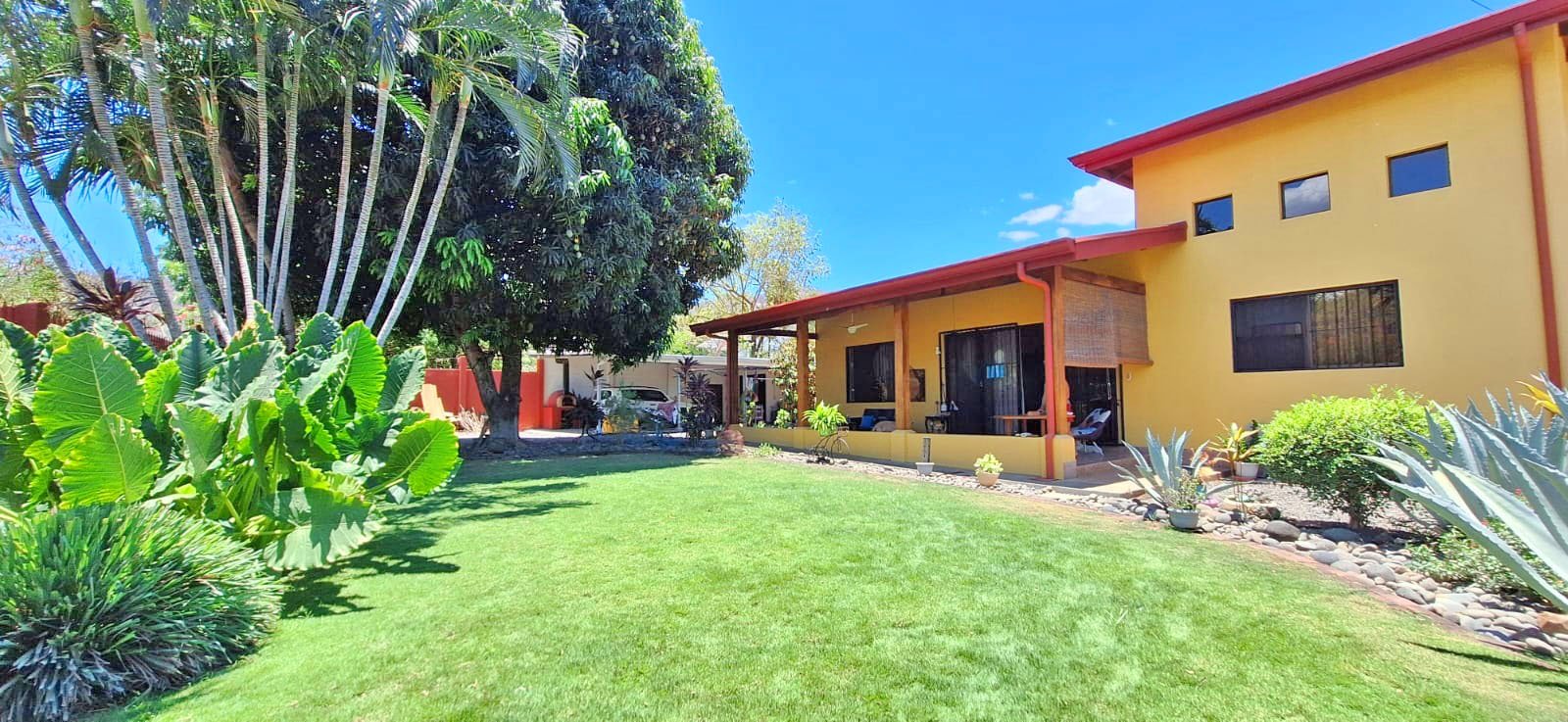 Villa Veneto | Private 3-Bedroom Home with Guest Studio on a Spacious Lot