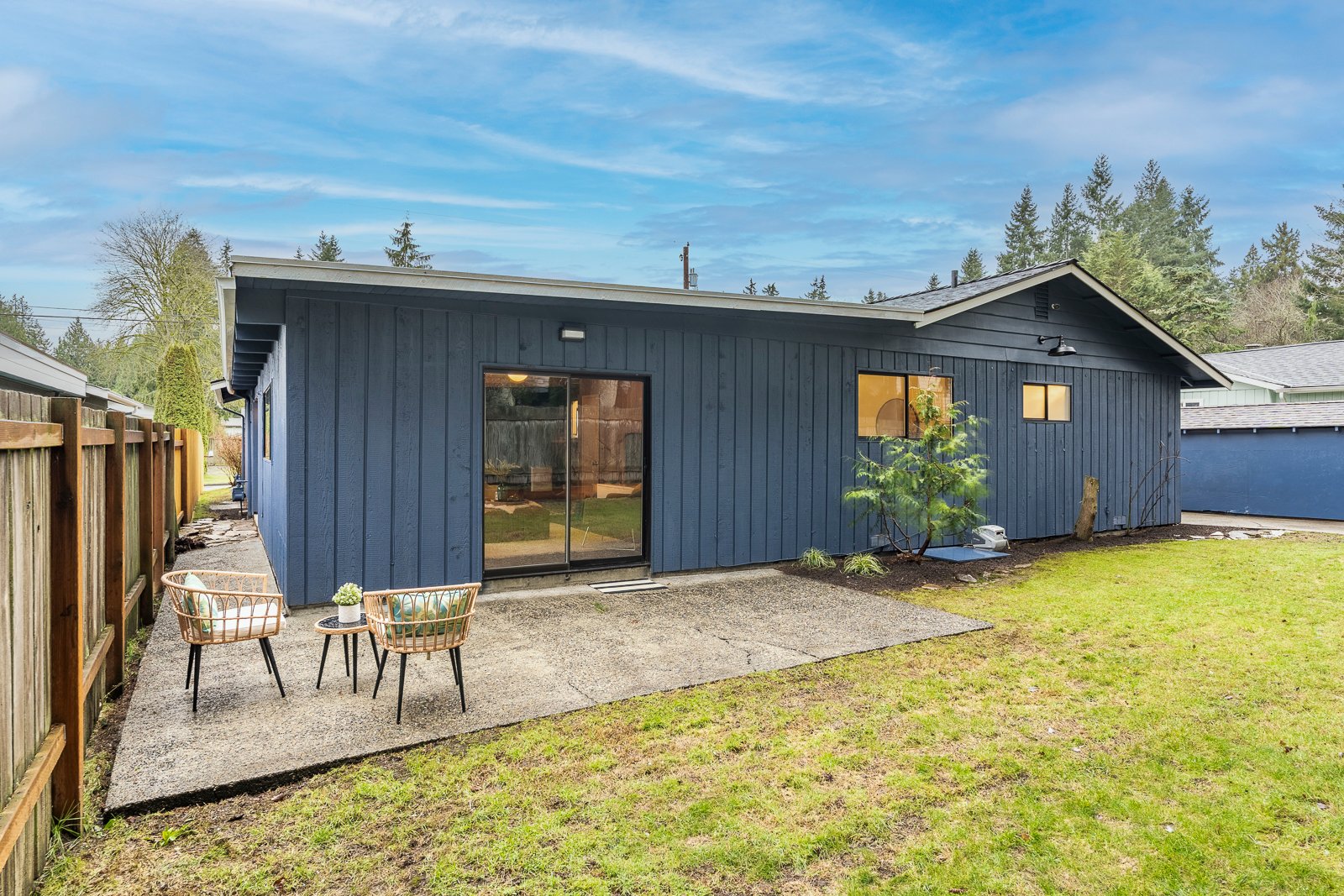 Mid-Century Gem in Mountlake Terrace 