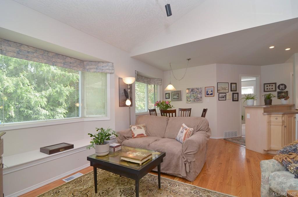 3985 Blenkinsop Rd