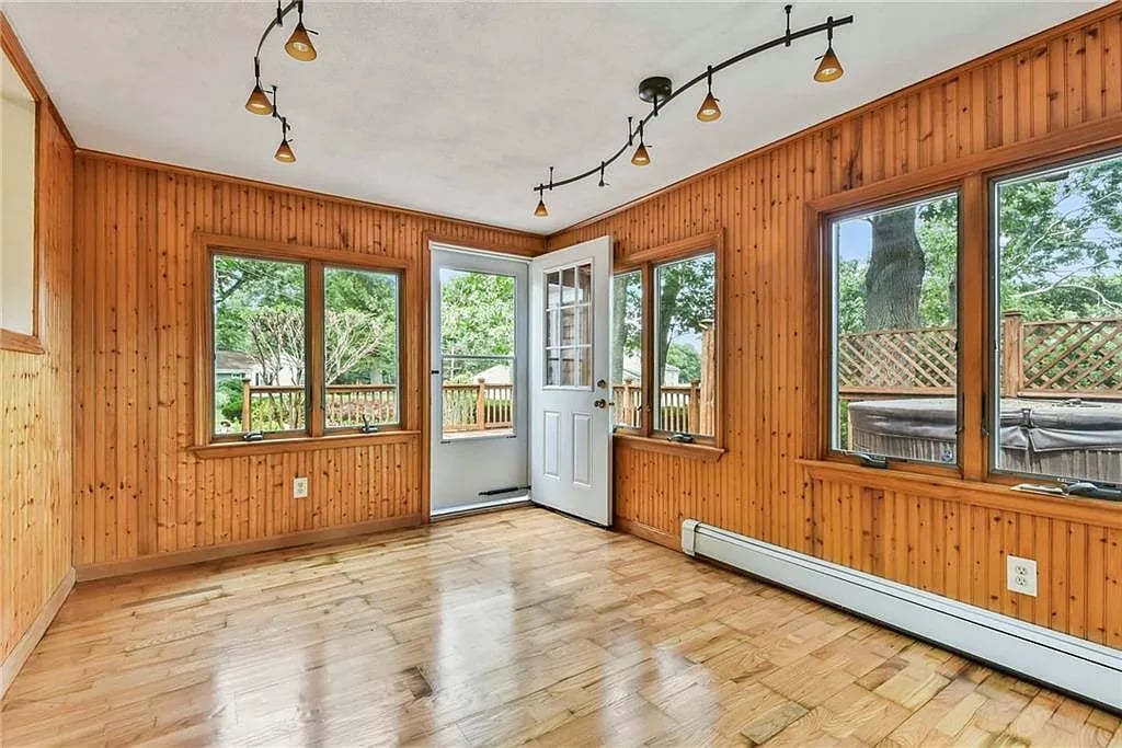 2 Plantation St