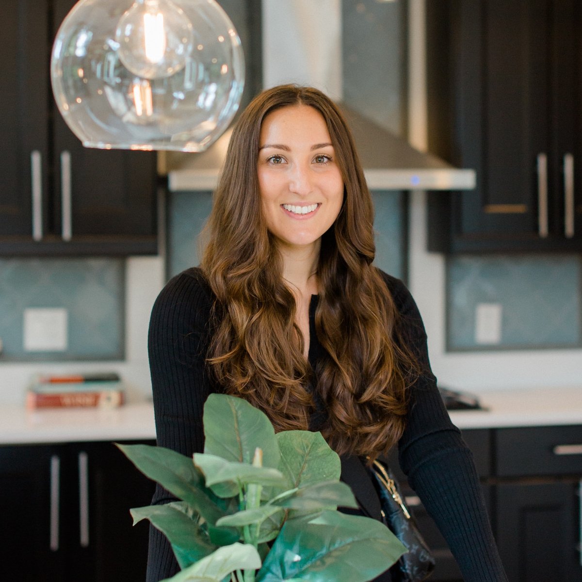 mia-palatano-real-estate-kw-main-line-agent-photo
