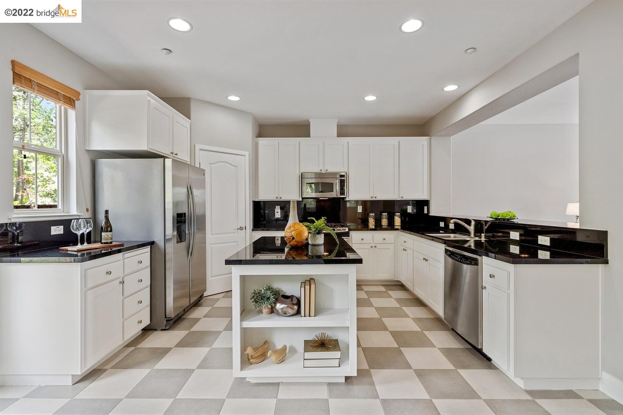 6005 Old Quarry Loop