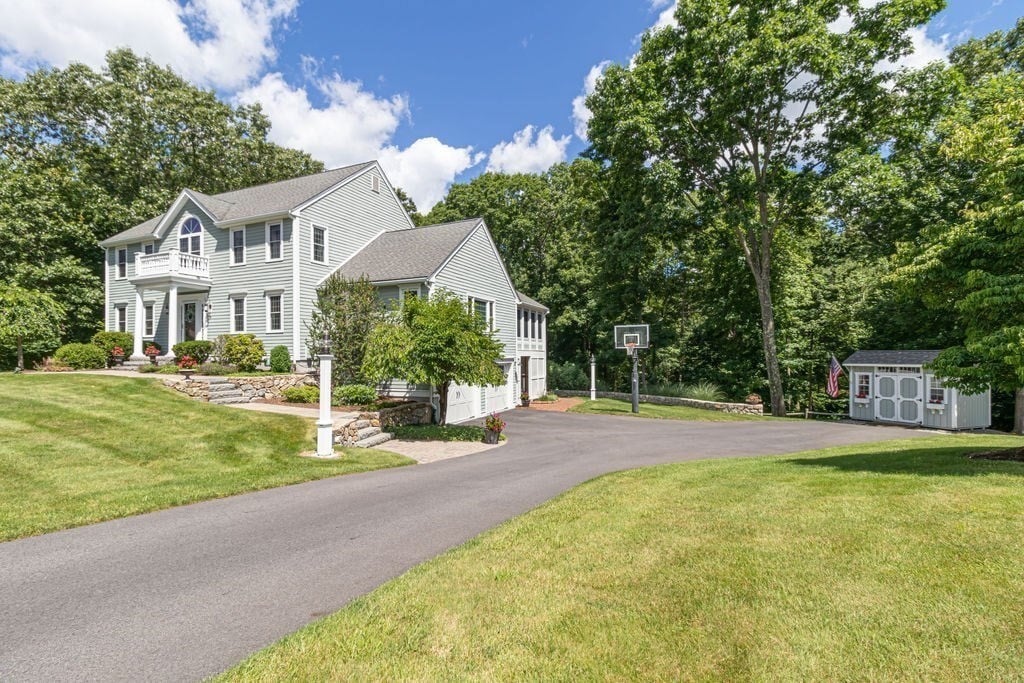 9 Westfield Rd