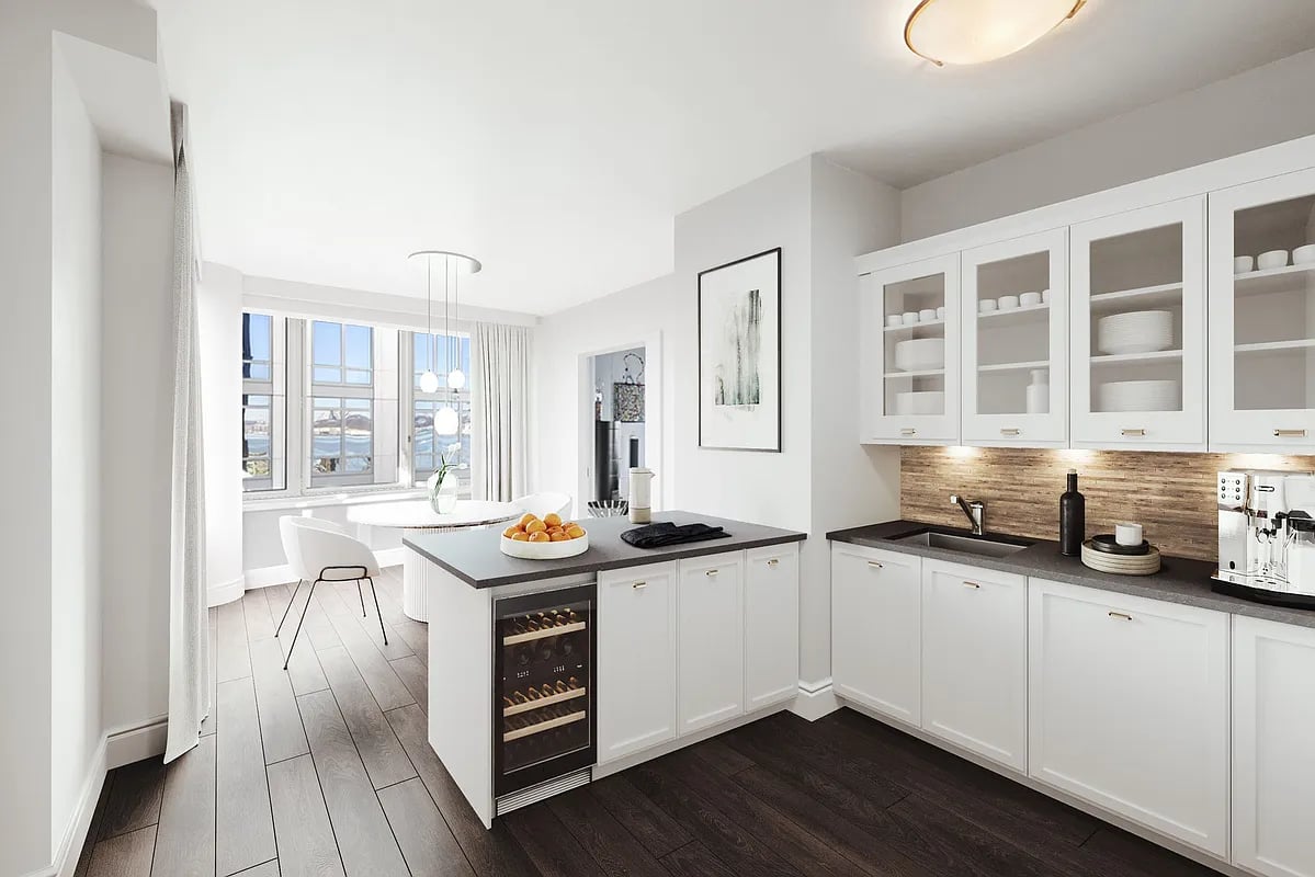 80 Riverside Blvd #10M