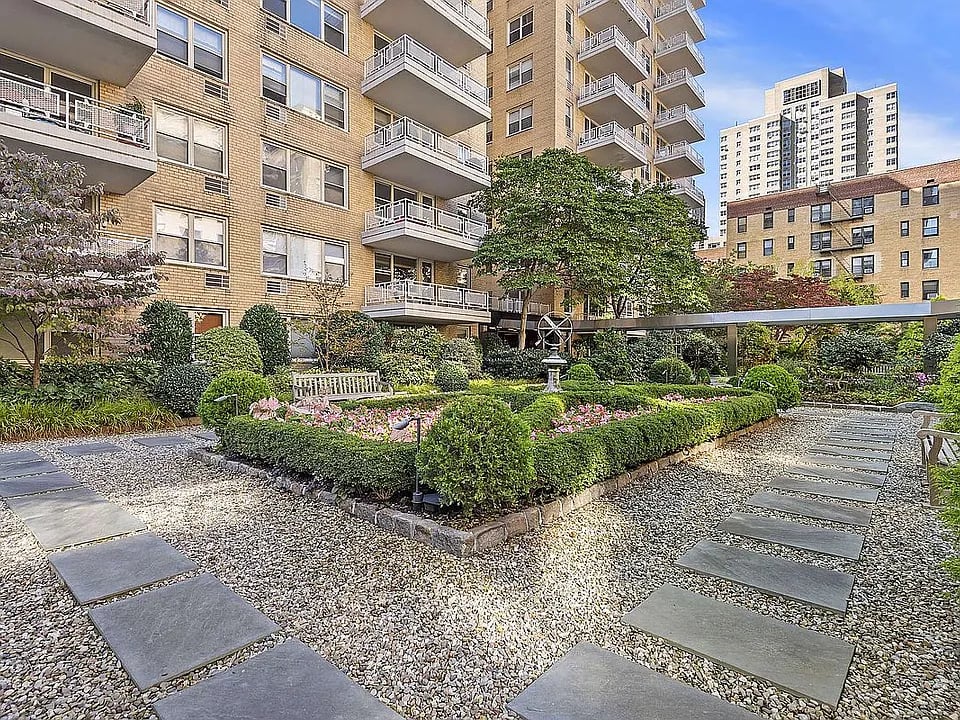 40 E 9th St, #12H