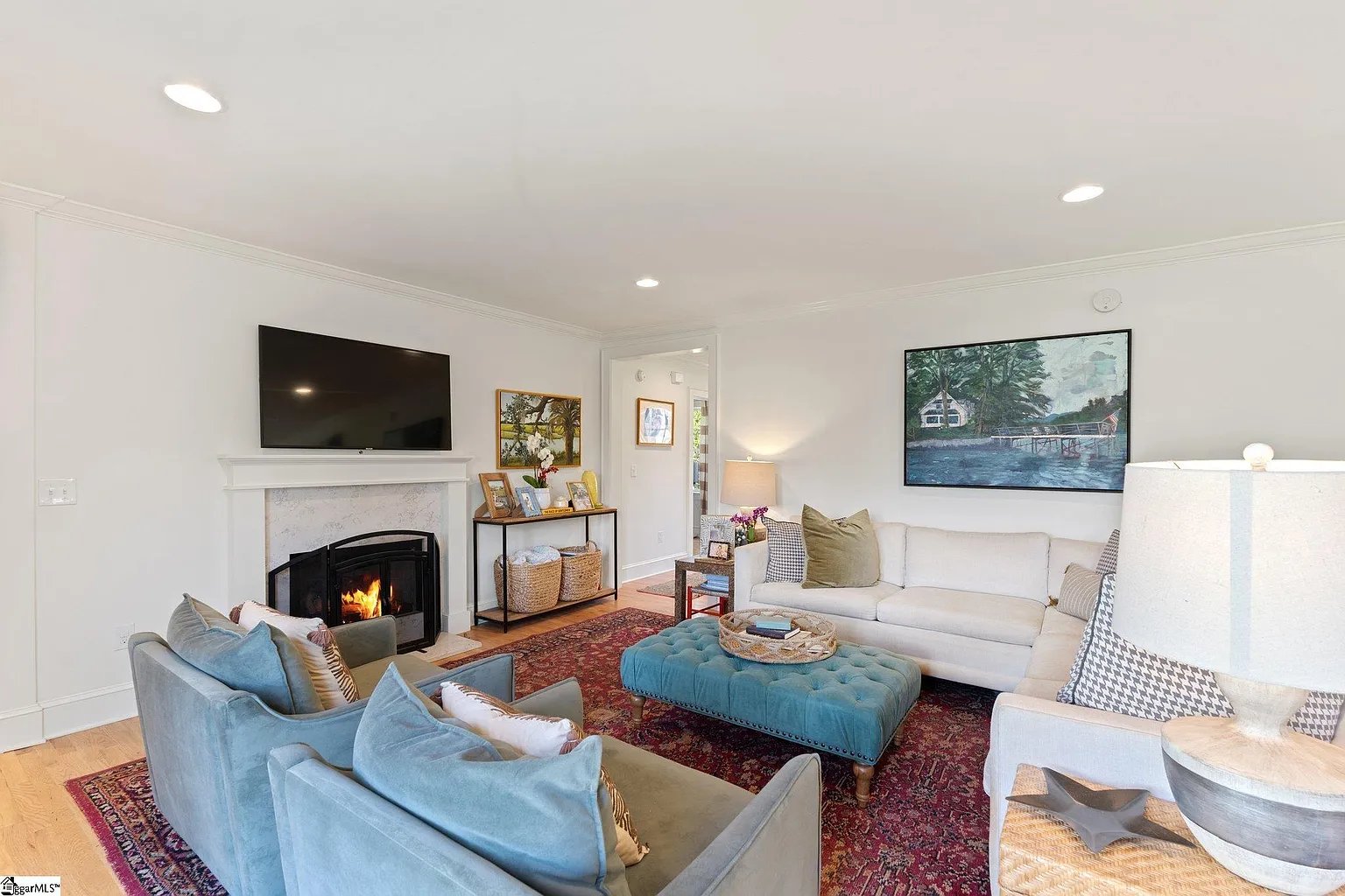 22 N Brookwood Dr