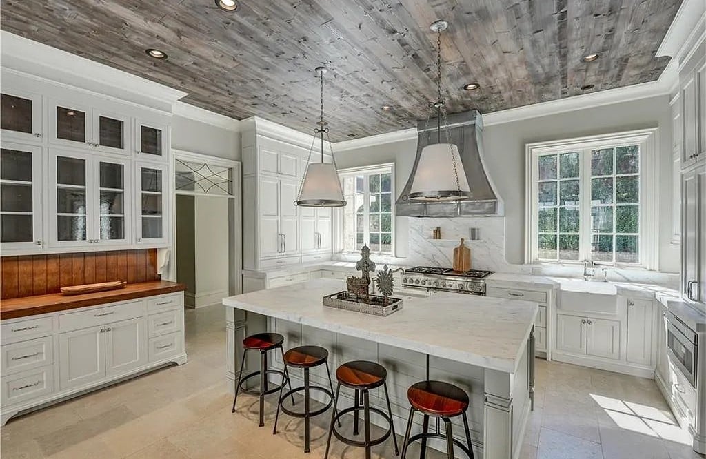 3641 Paces Valley Rd NW