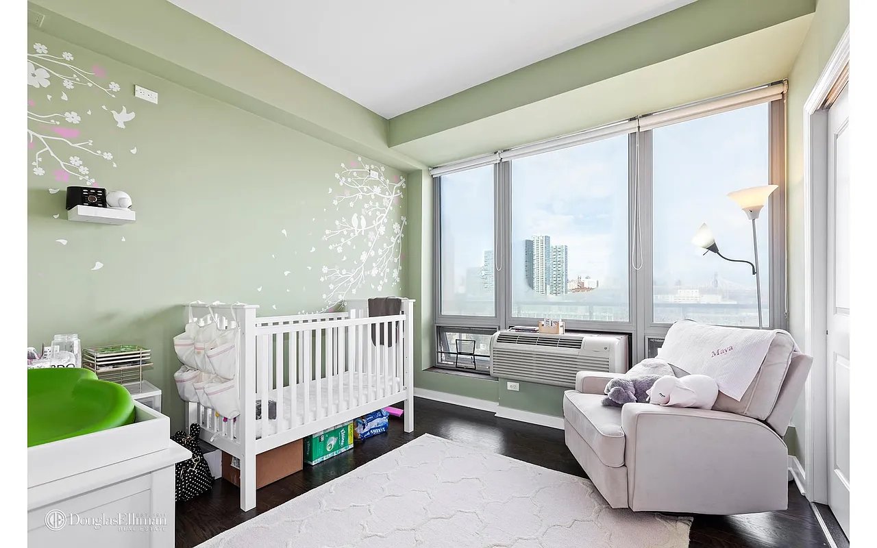 5-49 Borden Ave, #PHC