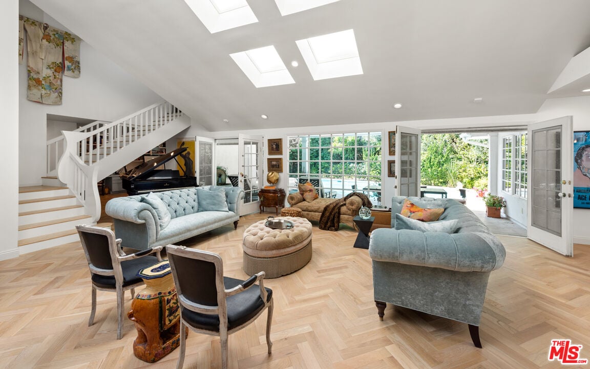 2247 COLDWATER CANYON DR