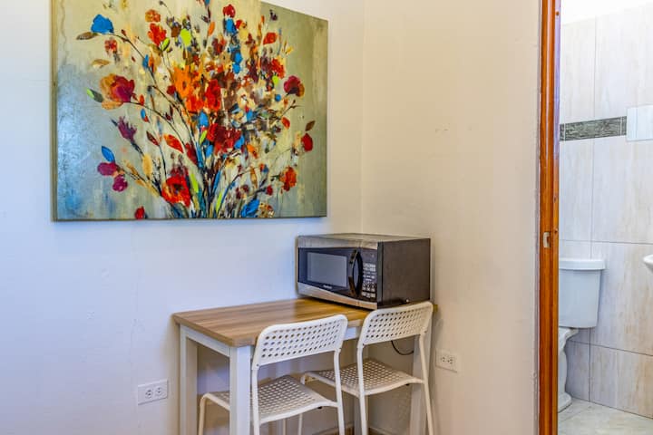 Beach House Apt 2 • 1BR + Terrace • Steps to Beach - Airbnb