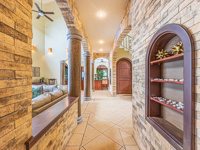 Villa Pacifica: Luxury Oceanview Retreat Steps from the Beach