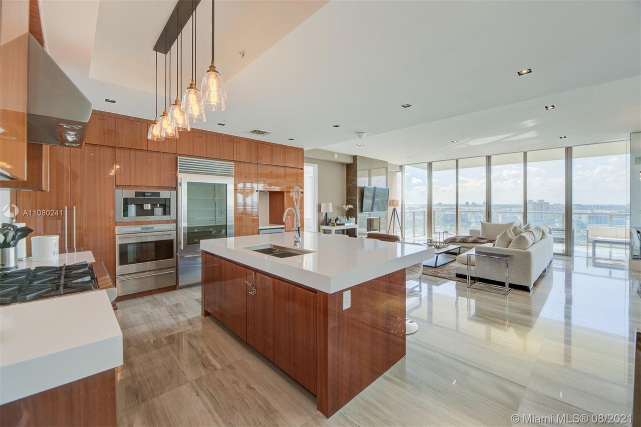 9705 Collins Ave #1405N