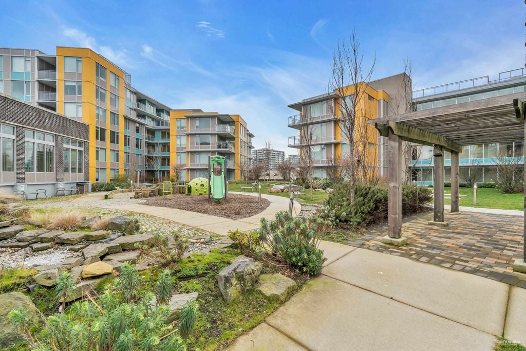 5619 Cedarbridge Wy, #609