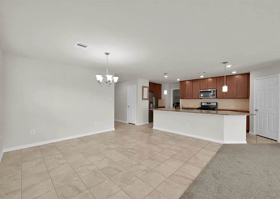 1115 Littleton Ct