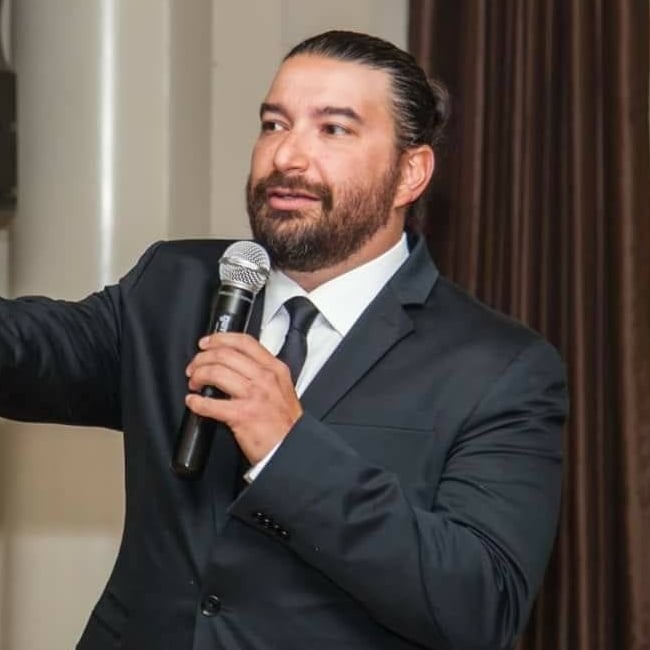 Allen Martinez Dallas, TX Real Estate Agent Headshot