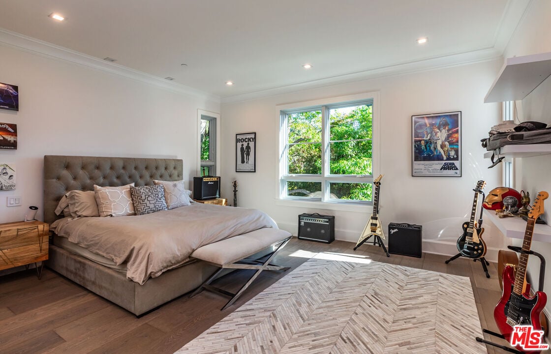 Monarch Reserve, N Norman Pl, 90049