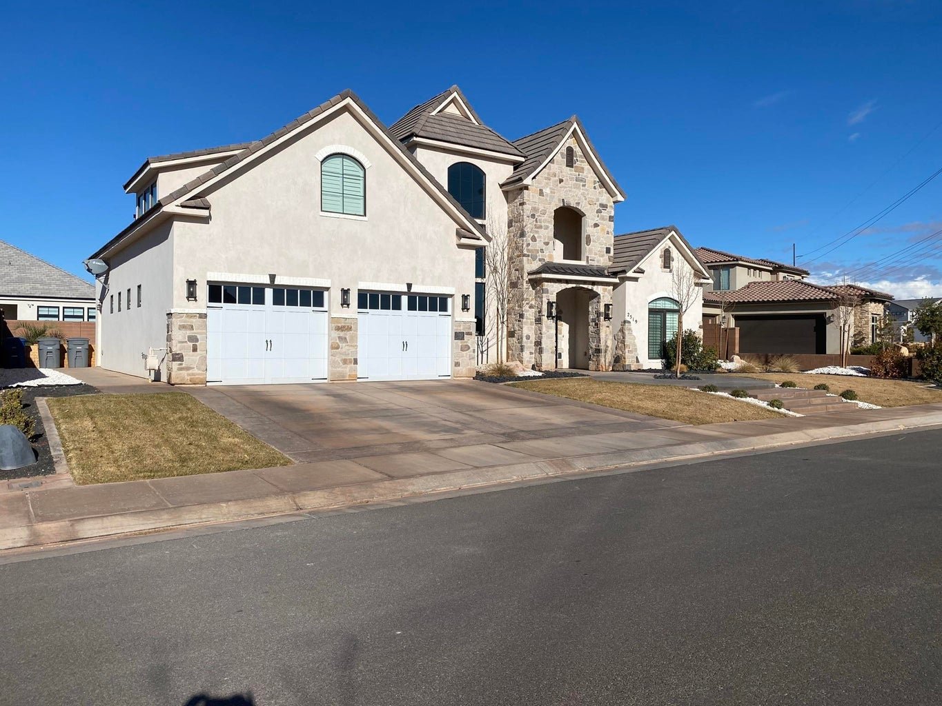 2519 E Arbor Dr