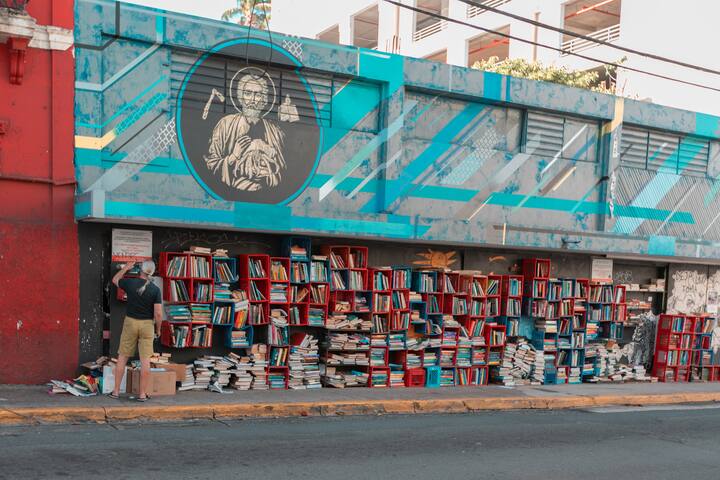 Beach House Apt 8 • King Studio w/ Kitchenette - Airbnb