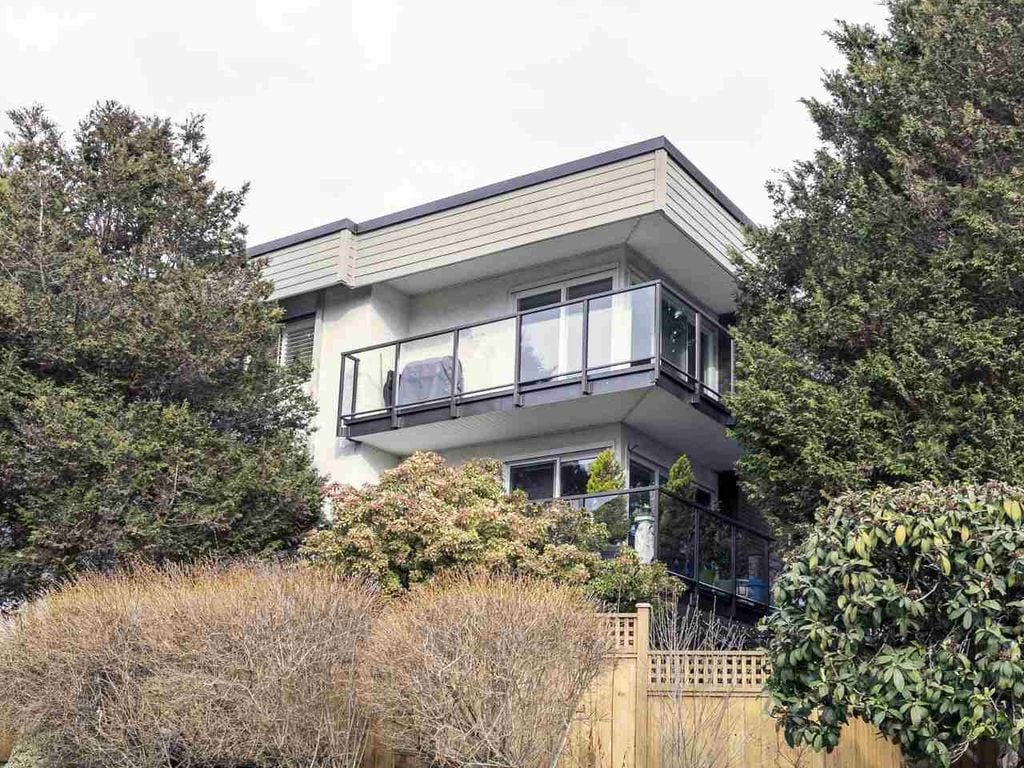 1515 Chesterfield Ave, #205