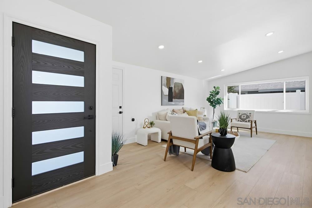 5165 Winthrop St San Diego CA 92117